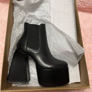 Steve Madden Hustle Black Boot